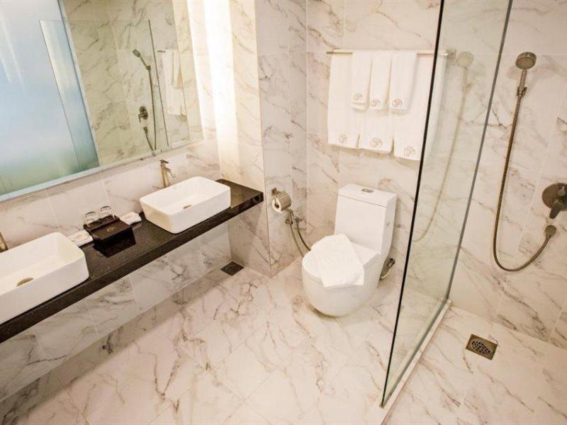 Grand Flora Hotel 3*