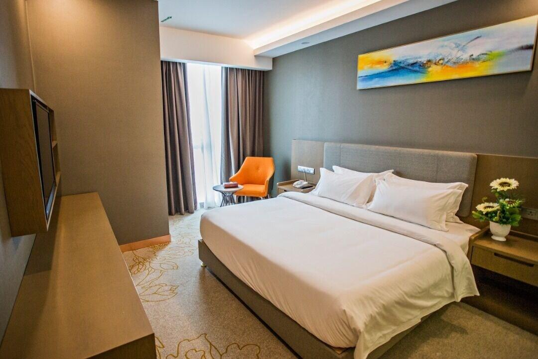 Grand Flora Hotel