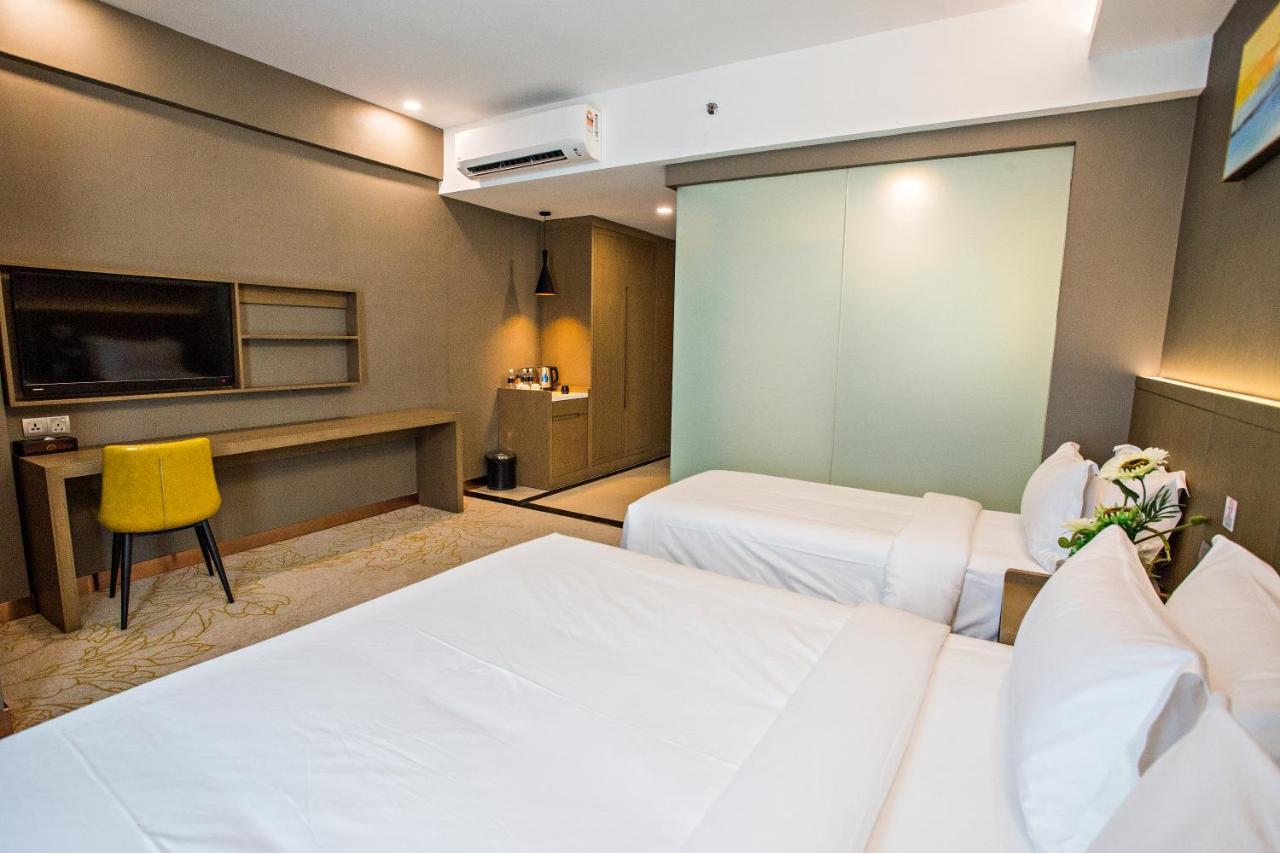 Grand Flora 3*